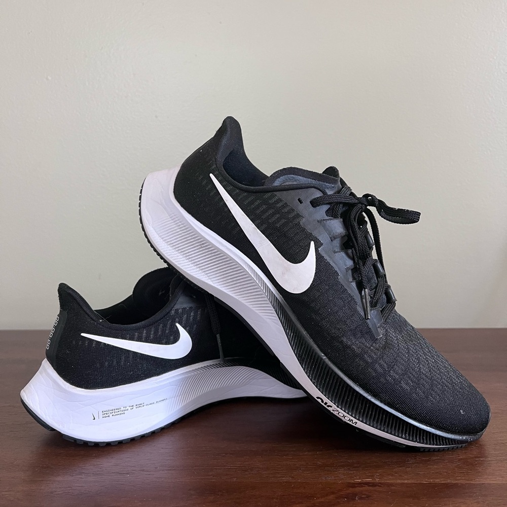 Men’s Size 10 Nike Air Zoom Pegasus 38